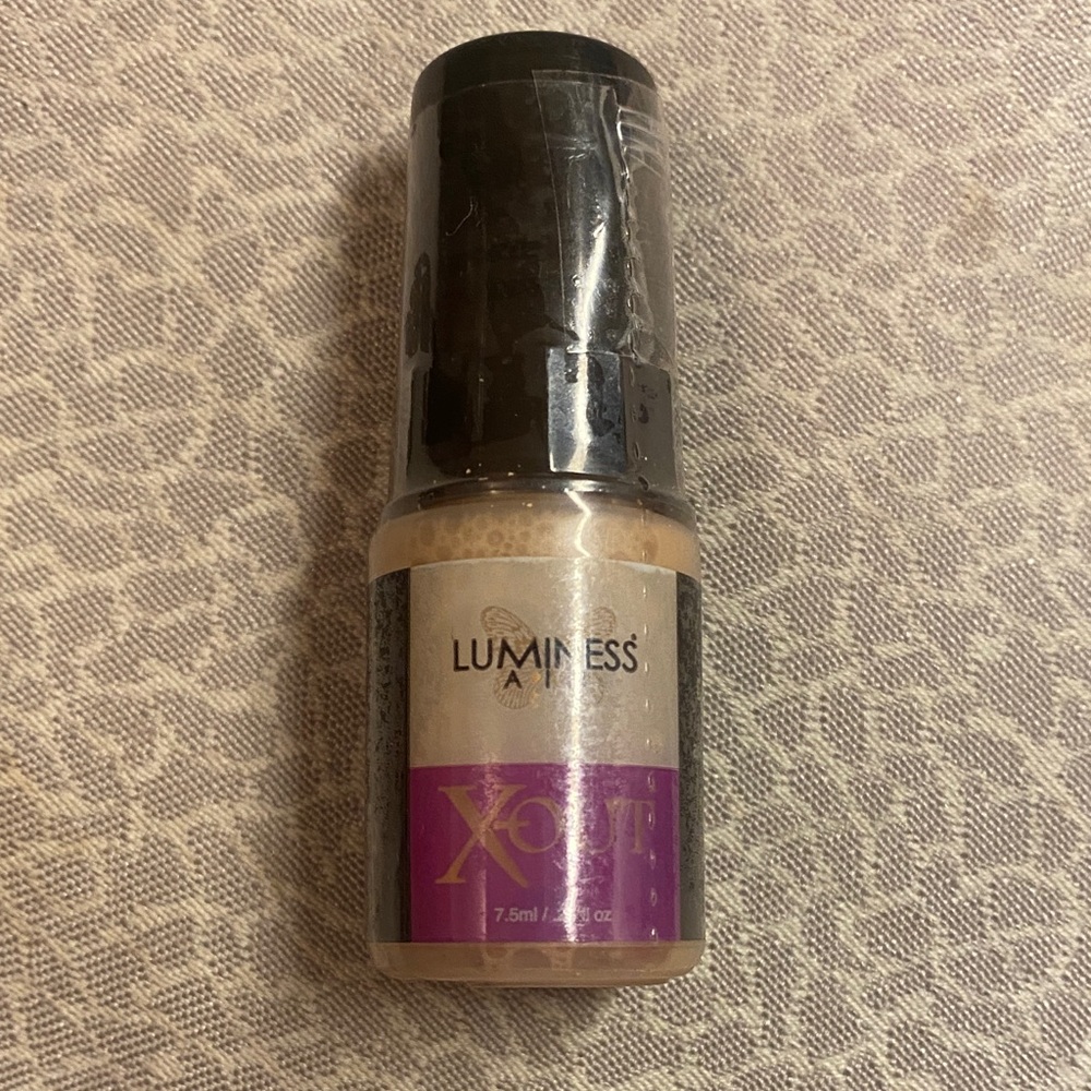 Luminess X Out Foundation - Tan